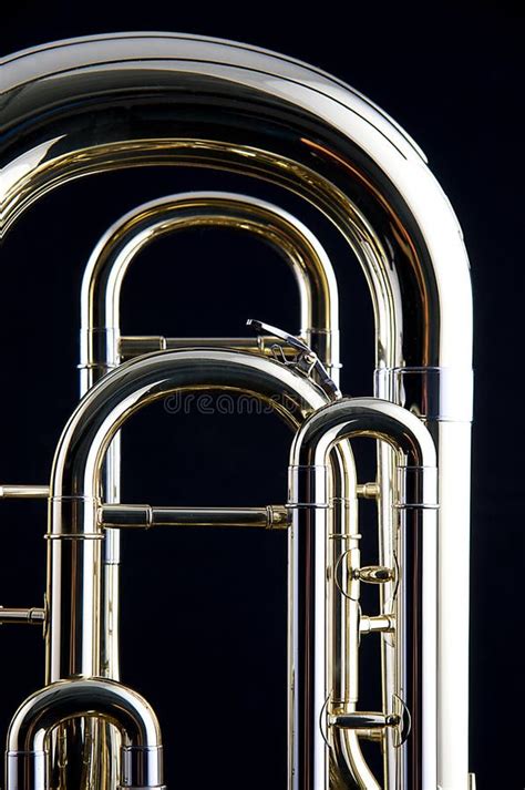 Het Bas Euphonium Van De Tuba Stock Afbeelding Image Of Buizenstelsel