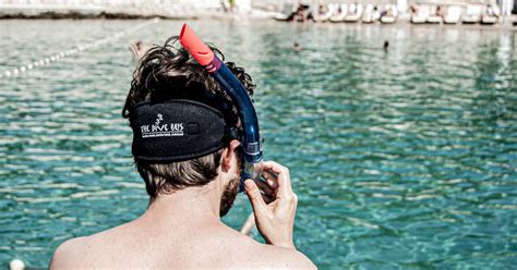 How to Start a Snorkeling Business
