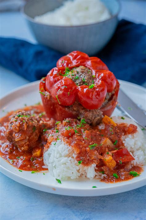 Gef Llte Paprika Mit Hackfleisch Und Tomatenso E Aus Dem Backofen