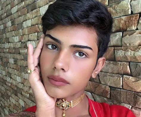 Tragedia Adolescente gay se suicidó en la India tras sufrir acoso en línea Escandala