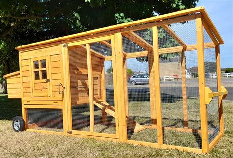 Cocoon Portable Chicken Coop 4000WX Cocoon