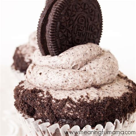 Easy Oreo Buttercream Frosting Recipe