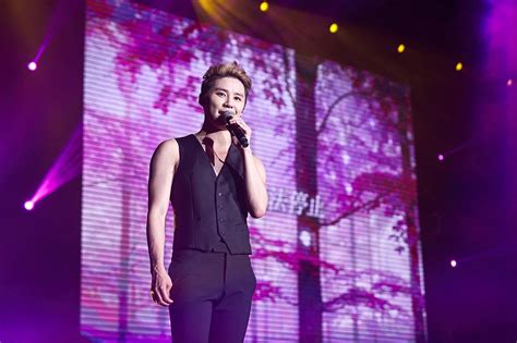 Sns C Jes Instagram Jyj Official Facebook Updates Xignature