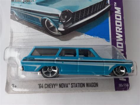 Miniatura Hot Wheels Chevy Nova Station Wagon HW Showroom Minisclub
