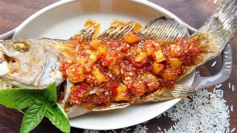 Resep Ikan Goreng Sambal Asam Pedas Manis Lifestyle Fimela