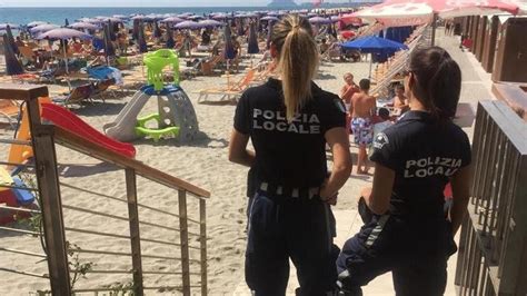 Ceriale Operazione Spiagge Sicure Controlli A Tappeto Della Polizia