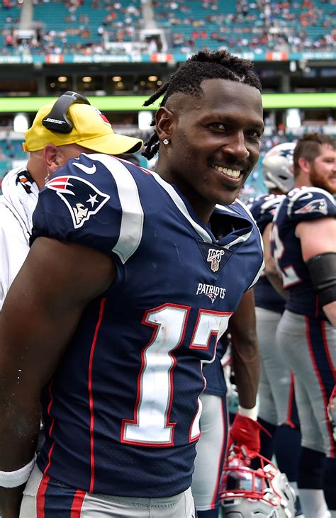 Ex Nfl Star Antonio Brown Returning To New England This Week But In A