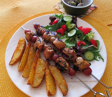 La cuisine de Messidor Brochettes de porc marinées Grosses frites au