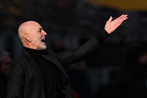 Milan Pioli Spinge I Suoi Prima Del Derby L Inter Arriva Meglio Ma