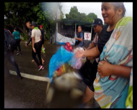 Migrantes Camino A La Tierra Prometida I Foto Carlos De Urab