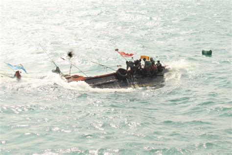 Coast Guard Rescues 6 Fishermen From Capsized Boat Near Indo Pak