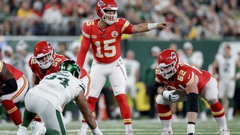 Chiefs Patrick Mahomes Sets The Nfl Record For The Fastest To Reach 200 Td Passes Sunday