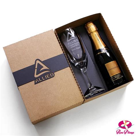 Kit Corporativo taça e Baby Chandon em Caixa Kraft Brindes para