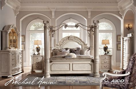 Michael Amini Monte Carlo Silver Pearl II, Traditional Bedroom Set by AICO