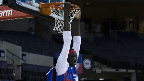 7 Foot 5 Center Tacko Fall Commits To Central Florida Sports Illustrated