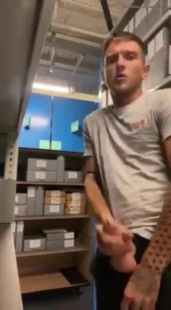 When Horny At Work Theres Only Thing To Do ThisVid