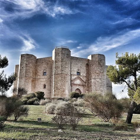 Discovering Castel del Monte, Apulia’s Greatest Enigma | L'Italo