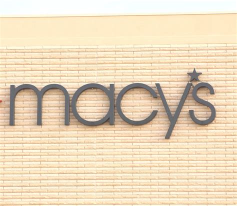 stock  absurdly simple reason   macys