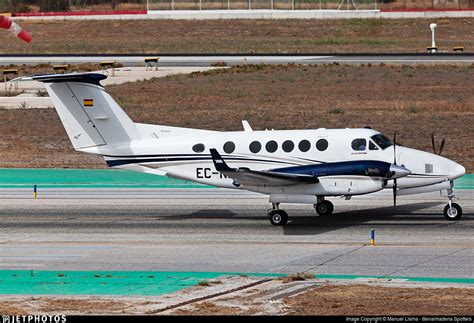 EC NIB Beechcraft B200GT Super King Air Private Manuel Llama