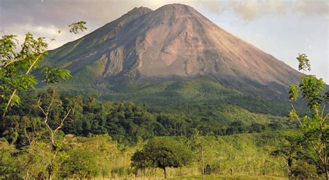 Arenal Volcano National Park Half-Day Hike | GetYourGuide