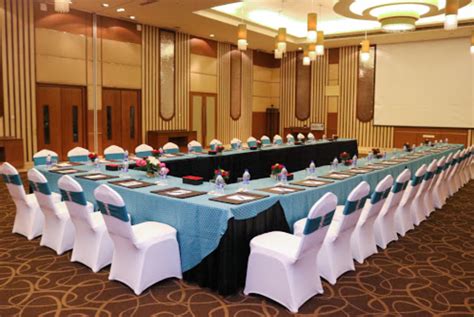 Radisson Blu Greater Noida, Noida | Banquet Hall | 5 Star Wedding Hotel ...