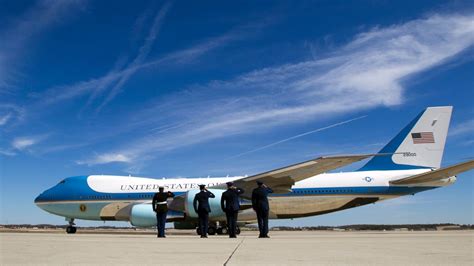 Air Force One: 10 Perks of Flying Like the President - ABC News