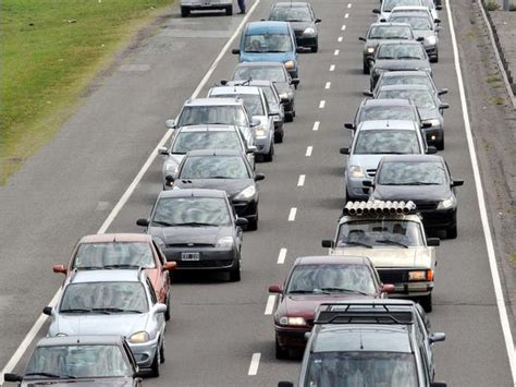 Más De 2300 Autos Por Hora En La Ruta 2 A La Rumbo A La Costa