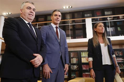 Junts afirma tras verse con Sánchez que siguen lejos de un acuerdo para