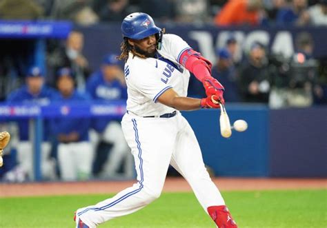 Biggios Three Run Homer Lifts Blue Jays Over White Sox Bassitt