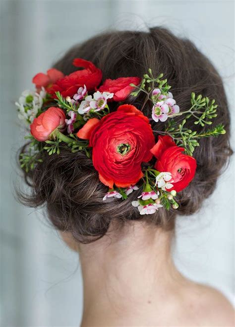 46 Romantic Wedding Hairstyles With Flower Crown