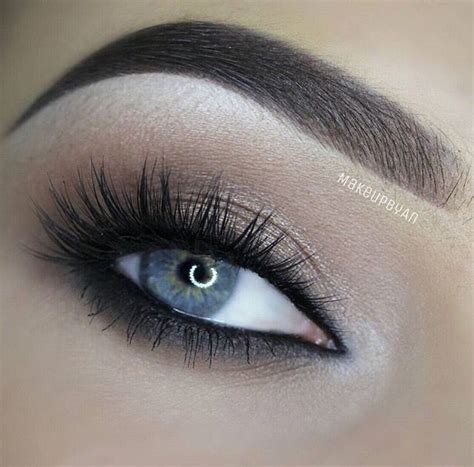 This Look Was Created W The Urbandecay Naked Pallet In Crease Naked Buck Hustle Eyebrow