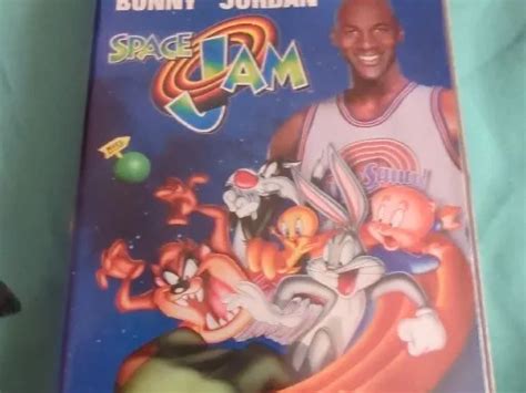 Space Jam Vhs Video Tape Clamshell Michael Jordan Bugs Bunny Looney