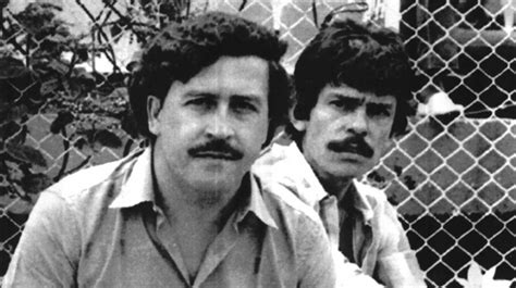 Detenido Por Blanqueo El Policía Que Disparó A Pablo Escobar