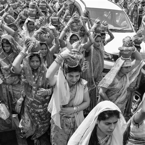 Delhi India April 03 2022 Women With Kalash On Head During Jagannath