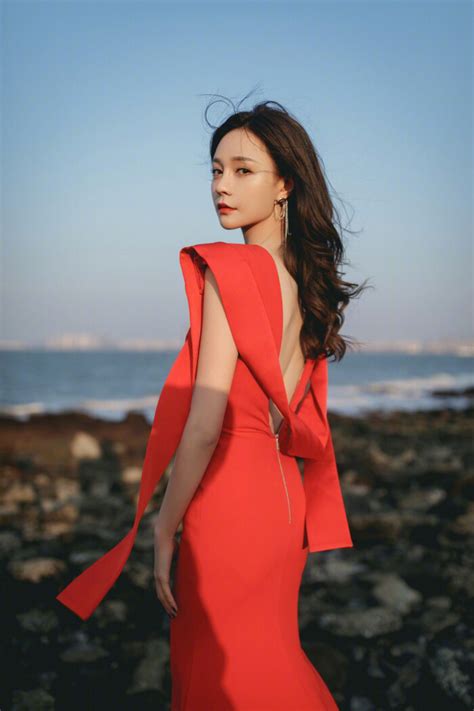 Beauty In Red Yang Mi Liu Shishi Tang Yan Zhao Liying Yang Zi Li