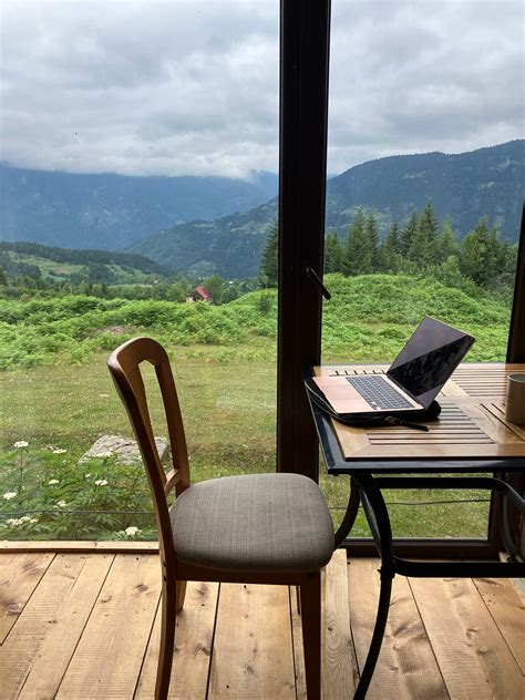 5 Reasons Why Companies Should Allow Their Employees To Work Remotely