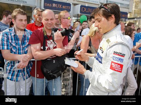 DTM Präsentation Wiesbaden mit Fahrer Ralf Schumacher Mattias Ekström