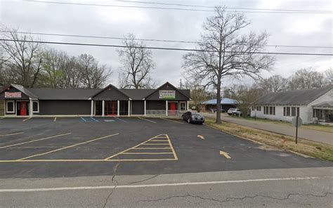 Stark Naked Spa Spa Looker