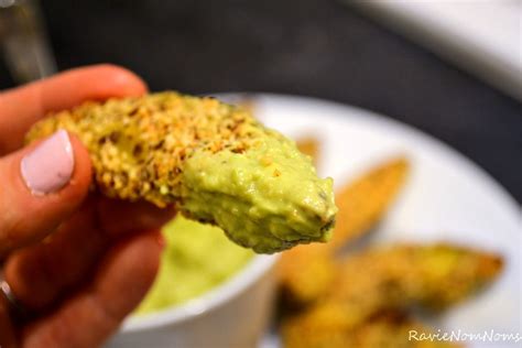 Avocado Fries with Avocado Dipping Sauce – RavieNomNoms