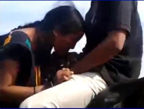 Telugu Blowjob Lanja Ichindhi Bike Lo Telugu Outdoor Sex