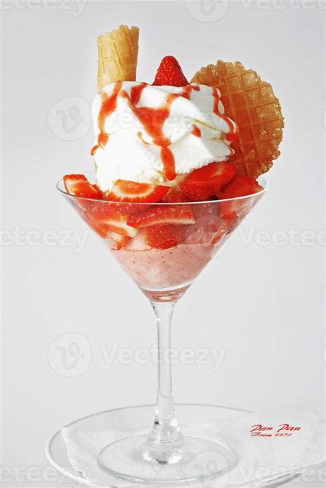 Italian Food Ice Cream 10650178 Stock Photo at Vecteezy