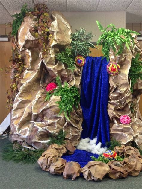 Journey Off The Map VBS 2015 Waterfall Made From Cardboard Boxes