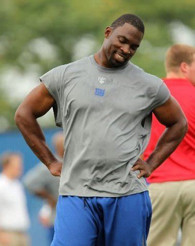 Giants' Justin Tuck is happy bar has been raised for defensive end pay ...