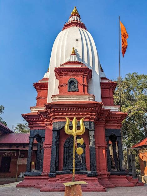 Lord Shiva Templo Perto De Pashupatinath Kathmandu Nepal Foto Premium