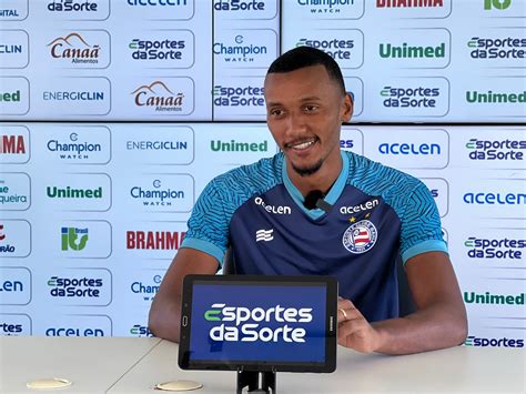 Volante Do Bahia Comemora Gol Na Estreia Do Campeonato Baiano Gra As