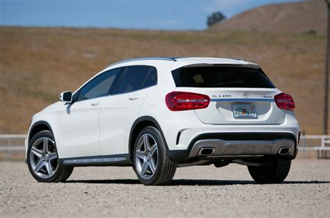 2015 Mercedes Benz Gla250 4matic Gla45 Amg First Test Motor Trend