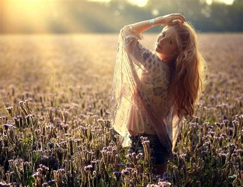 Model HD Blonde Woman Long Hair HD Wallpaper Rare Gallery