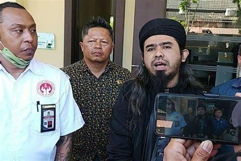 Pesulap Merah Terancam Menua Di Penjara Setelah Dilaporkan Gus Samsudin