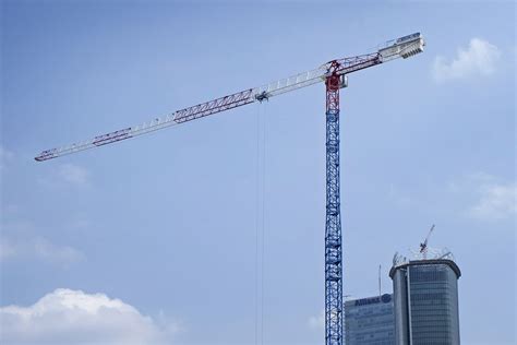 Assistedile Erects First Raimondi MRT234 Tower Crane In Italy Raimondi