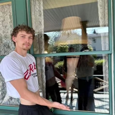 Hot To Go Describes Food You Can Pick Up From The Counter And Take Home There Ya Go